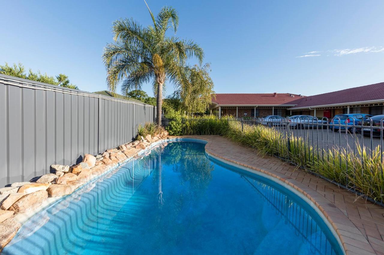 Best Western Ambassador Motor Inn & Apartments Wagga Wagga Exterior foto