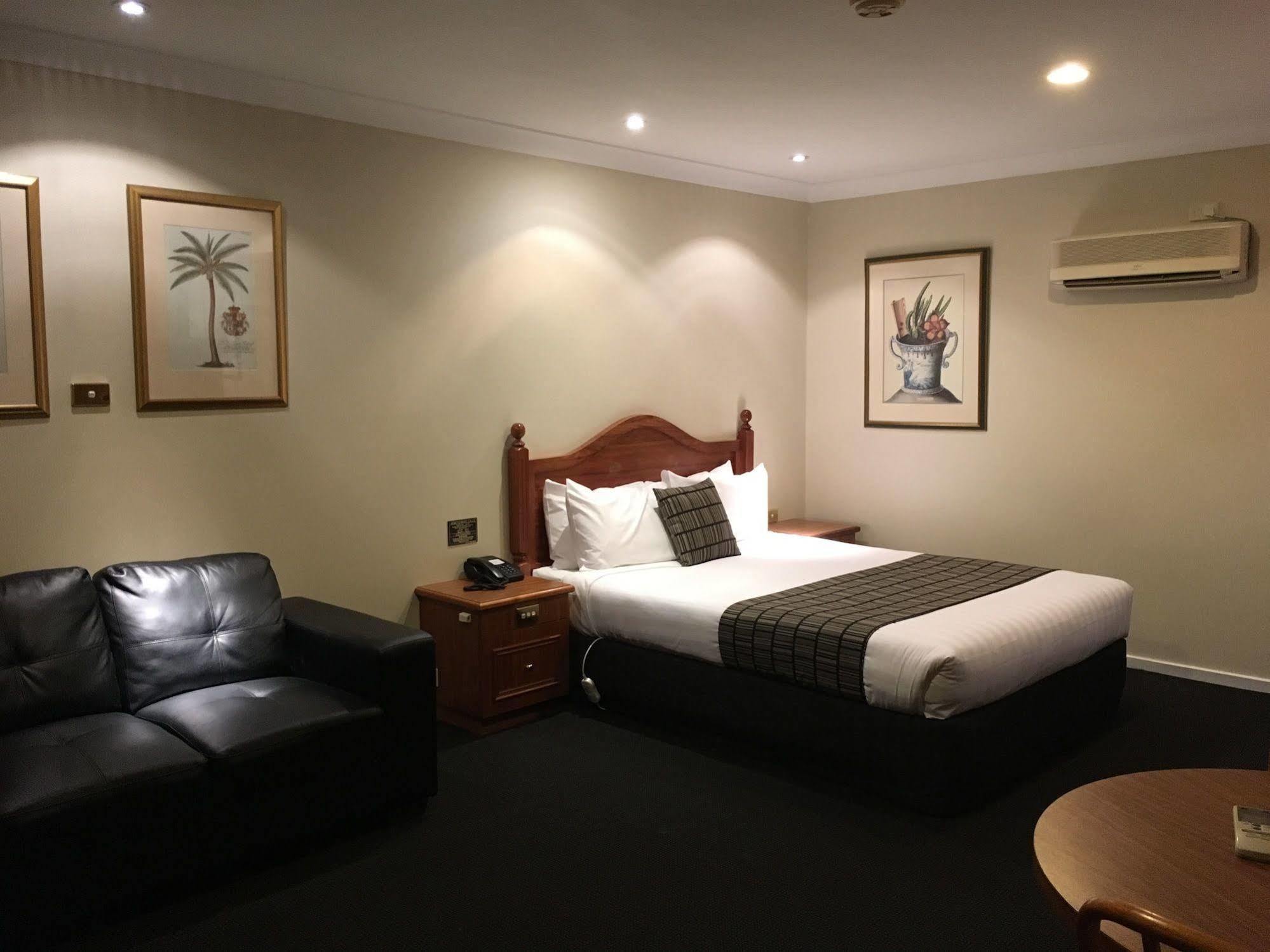 Best Western Ambassador Motor Inn & Apartments Wagga Wagga Exterior foto